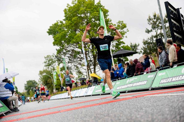 250525113119-Halve Marathon 2025 Groningen-BOY-3444-
